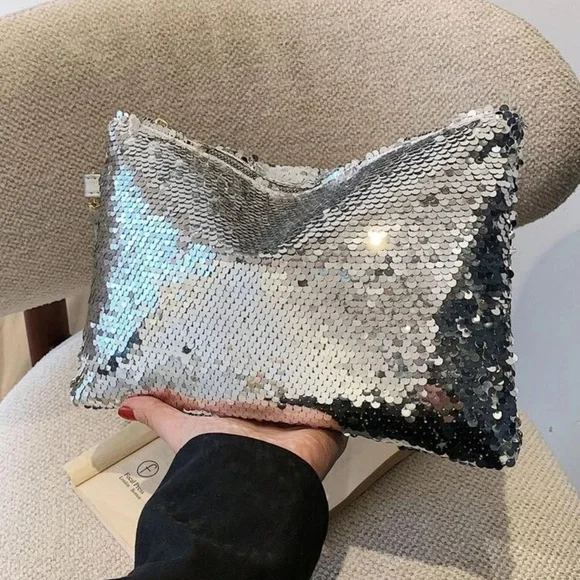 🪩 Sequins Large Clutch 🪩 - Picture 5 of 5